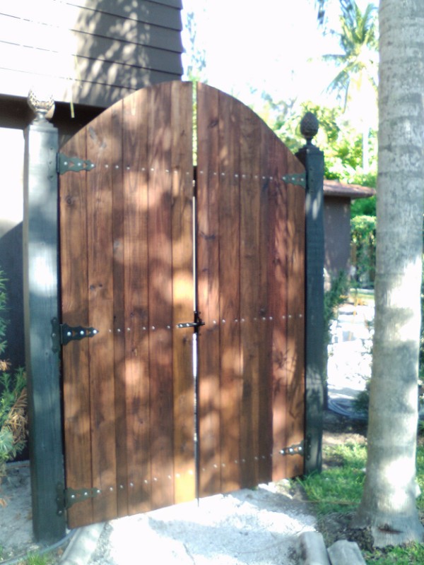 wooden gate round top Dania Beach